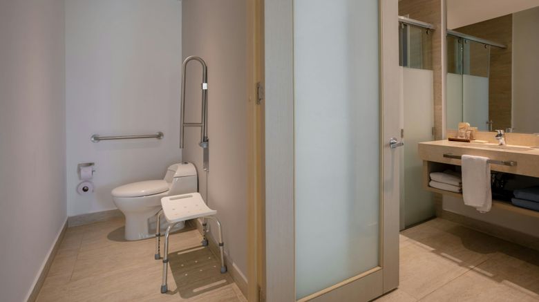 <b>Courtyard by Marriott Santa Marta Resort Room</b>. Images powered by <a href="https://www.leonardoworldwide.com/" title="Leonardo Worldwide" target="_blank">Leonardo</a>.