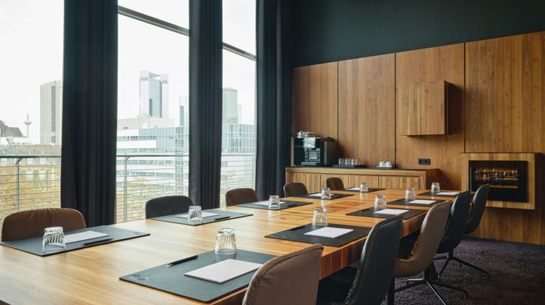 <b>Roomers Frankfurt Central Meeting</b>. Images powered by <a href="https://www.leonardoworldwide.com/" title="Leonardo Worldwide" target="_blank">Leonardo</a>.