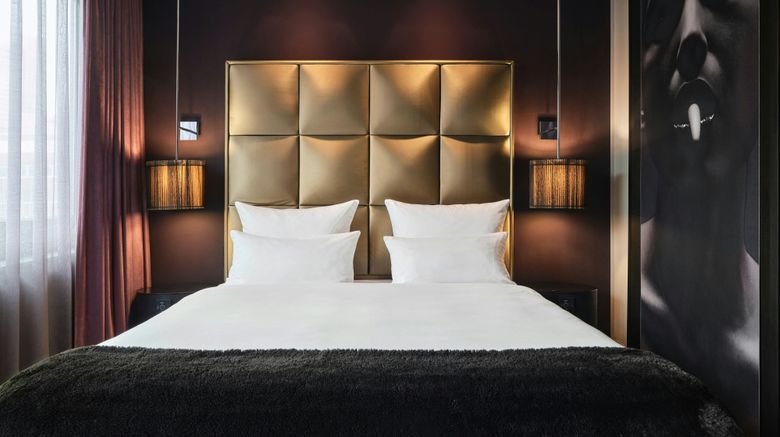 <b>Roomers Frankfurt Central Room</b>. Images powered by <a href="https://www.leonardoworldwide.com/" title="Leonardo Worldwide" target="_blank">Leonardo</a>.