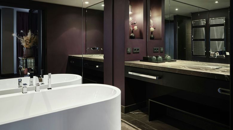 <b>Roomers Frankfurt Central Room</b>. Images powered by <a href="https://www.leonardoworldwide.com/" title="Leonardo Worldwide" target="_blank">Leonardo</a>.