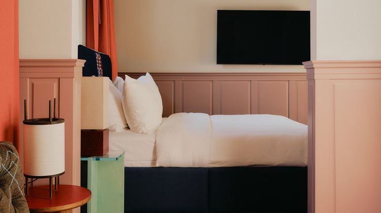 The Dean Berlin Suite