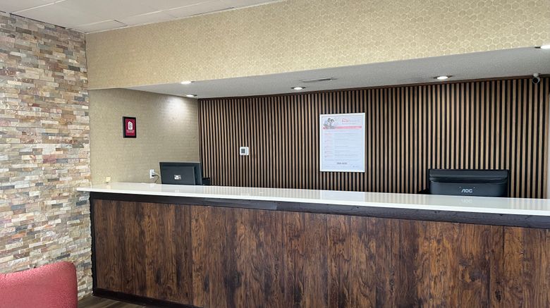 <b>Red Roof Inn Manchester, TN Lobby</b>. Images powered by <a href="https://www.leonardoworldwide.com/" title="Leonardo Worldwide" target="_blank">Leonardo</a>.