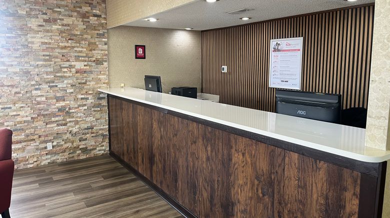 <b>Red Roof Inn Manchester, TN Lobby</b>. Images powered by <a href="https://www.leonardoworldwide.com/" title="Leonardo Worldwide" target="_blank">Leonardo</a>.
