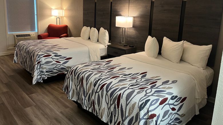 <b>Red Roof Inn Manchester, TN Room</b>. Images powered by <a href="https://www.leonardoworldwide.com/" title="Leonardo Worldwide" target="_blank">Leonardo</a>.