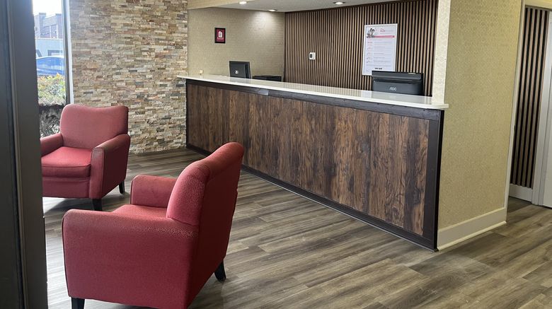 <b>Red Roof Inn Manchester, TN Lobby</b>. Images powered by <a href="https://www.leonardoworldwide.com/" title="Leonardo Worldwide" target="_blank">Leonardo</a>.