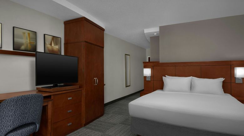 <b>Courtyard by Marriott Airport Room</b>. Images powered by <a href="https://www.leonardoworldwide.com/" title="Leonardo Worldwide" target="_blank">Leonardo</a>.