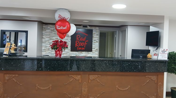 Red Roof Inn Leeds Lobby