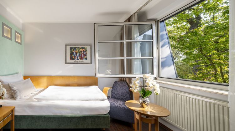 Plaza Inn Schmoeker-Hof Room