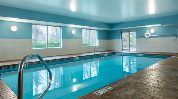 Holiday Inn Express Hotel & Suites Pool