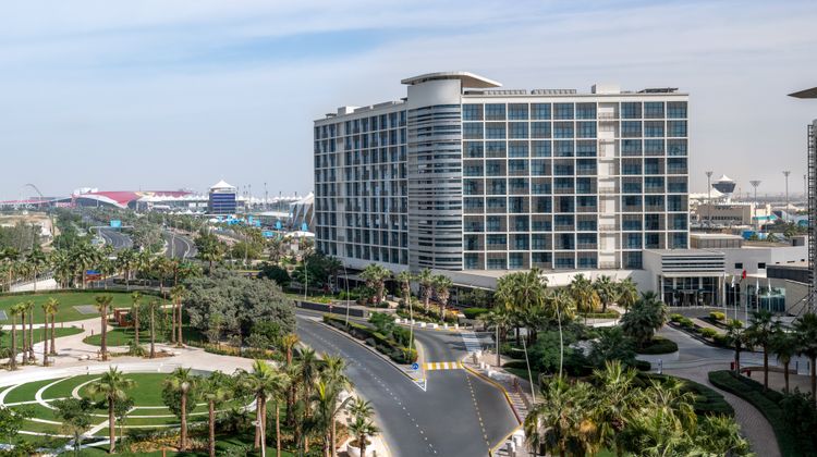 Yas Plaza Marina Exterior