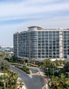 Yas Plaza Marina