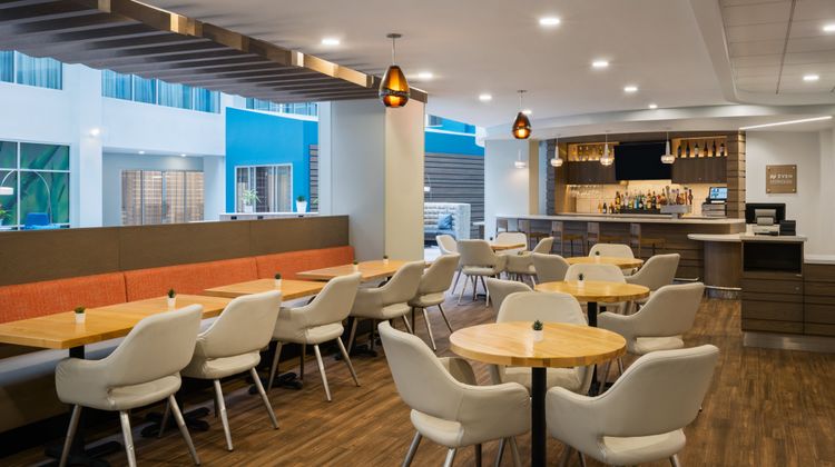 EVEN Hotel Pittsburgh Downtown Restaurant