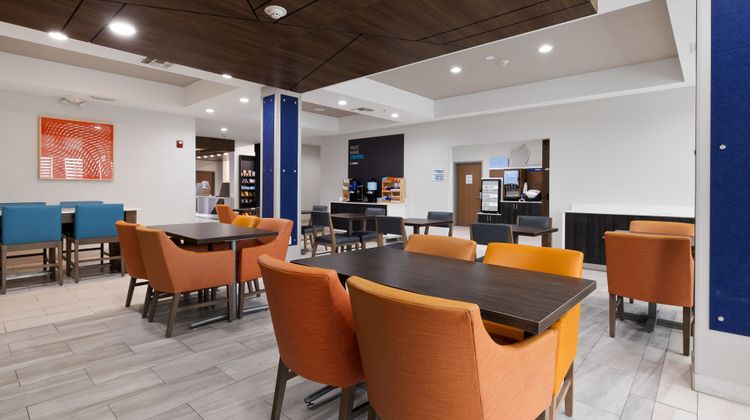 Holiday Inn Express Kingsville Restaurant