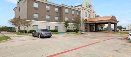 Holiday Inn Express Kingsville Exterior