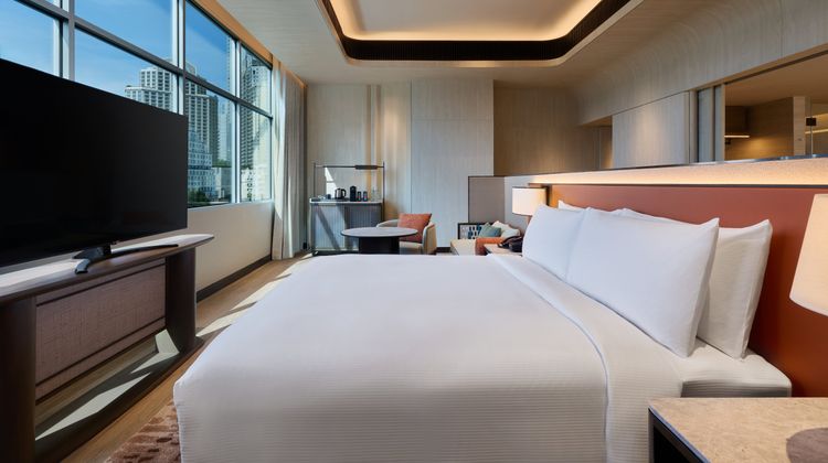 DoubleTree by Hilton Bangkok Ploenchit Room