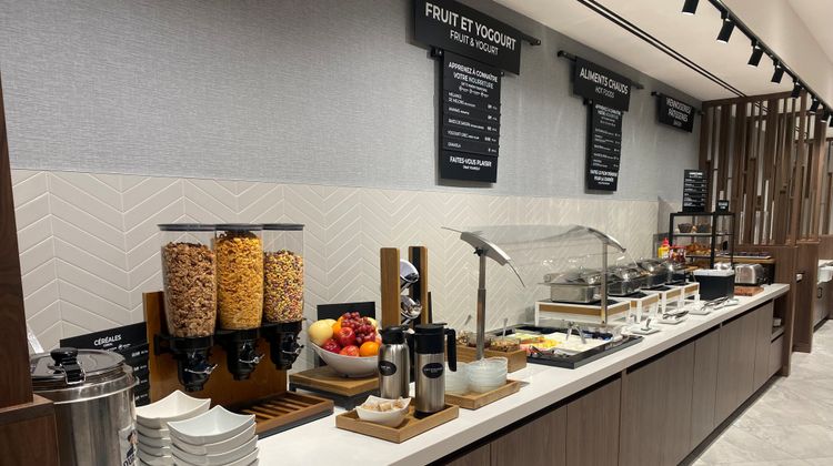 Holiday Inn Laval-Montreal Restaurant