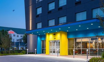 Tru by Hilton Irving DFW