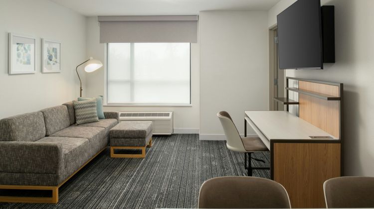 TownePlace Suites Portland Airport Room