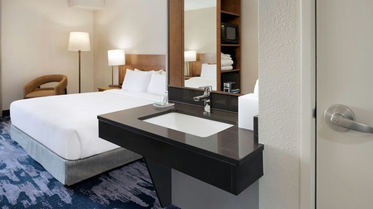 Fairfield Inn by Marriott Room