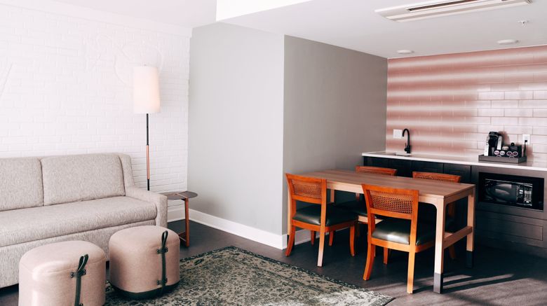 <b>Hotel Indigo St Louis Central West End Suite</b>. Images powered by <a href="https://www.leonardoworldwide.com/" title="Leonardo Worldwide" target="_blank">Leonardo</a>.