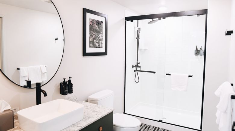<b>Hotel Indigo St Louis Central West End Suite</b>. Images powered by <a href="https://www.leonardoworldwide.com/" title="Leonardo Worldwide" target="_blank">Leonardo</a>.
