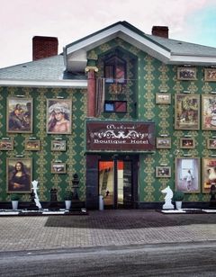 Weekend Boutique Hotel