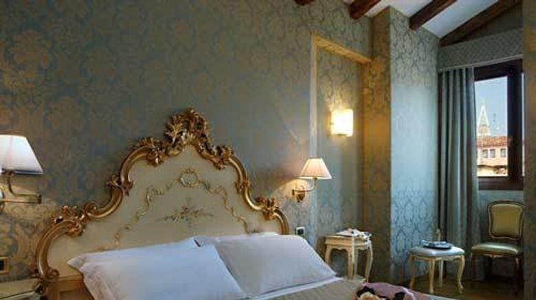<b>Torino Hotel Room</b>. Images powered by <a href="https://www.leonardoworldwide.com/" title="Leonardo Worldwide" target="_blank">Leonardo</a>.