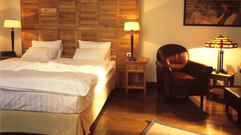 <b>Rembrandt Hotel Room</b>. Images powered by <a href="https://leonardo.com/" title="Leonardo Worldwide" target="_blank">Leonardo</a>.
