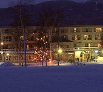 Sugarloaf Inn Exterior