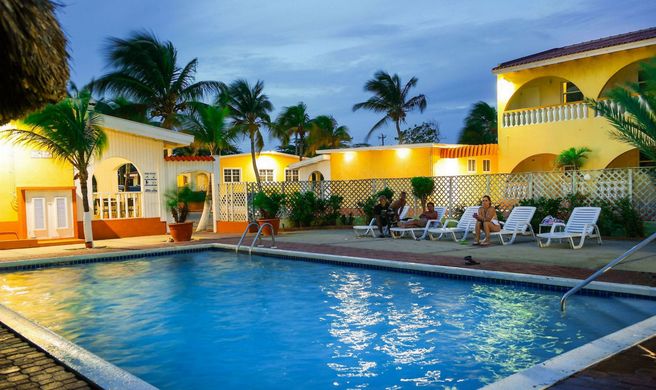 Coconut Inn Exterior