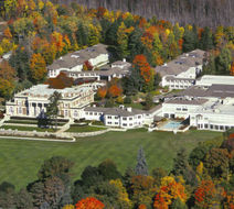Canyon Ranch Lenox Exterior