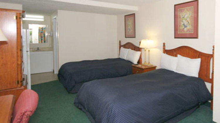 Arlington Suites Room