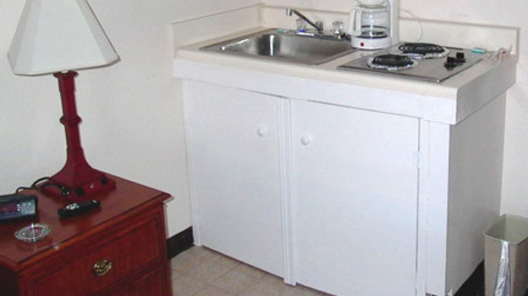 Arlington Suites Room