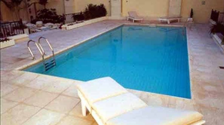 Loi Suites Recoleta Pool