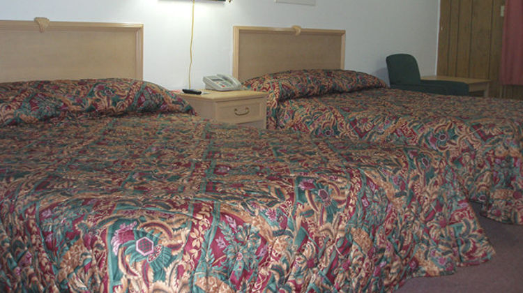 Scottish Inn Room