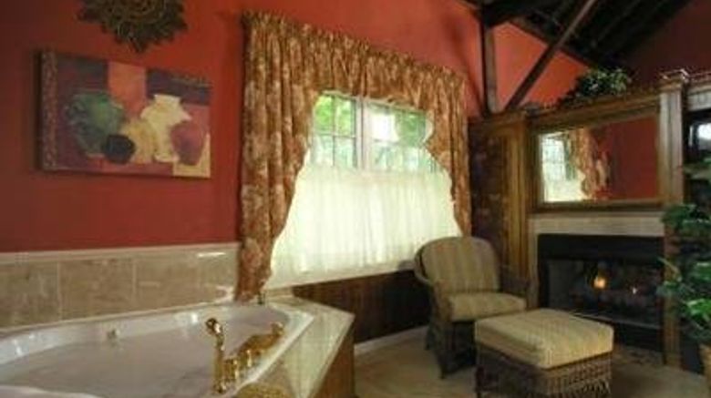 <b>Chimney Hill Farm Estate & Ol' Barn Inn Room</b>. Images powered by <a href="https://www.leonardoworldwide.com/" title="Leonardo Worldwide" target="_blank">Leonardo</a>.