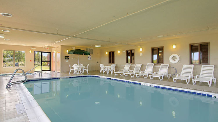Holiday Inn Express Syracuse Fairgrounds Pool