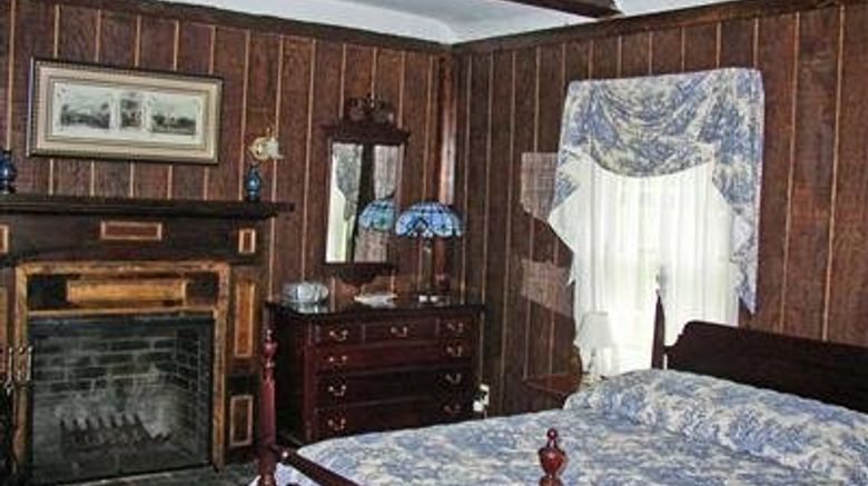<b>Mayhurst Inn Room</b>. Images powered by <a href="https://www.leonardoworldwide.com/" title="Leonardo Worldwide" target="_blank">Leonardo</a>.