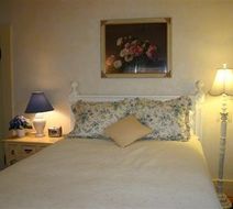 Silver Fountain Inn Room