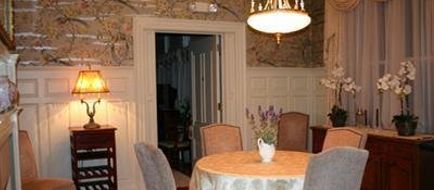 Silver Fountain Inn Lobby