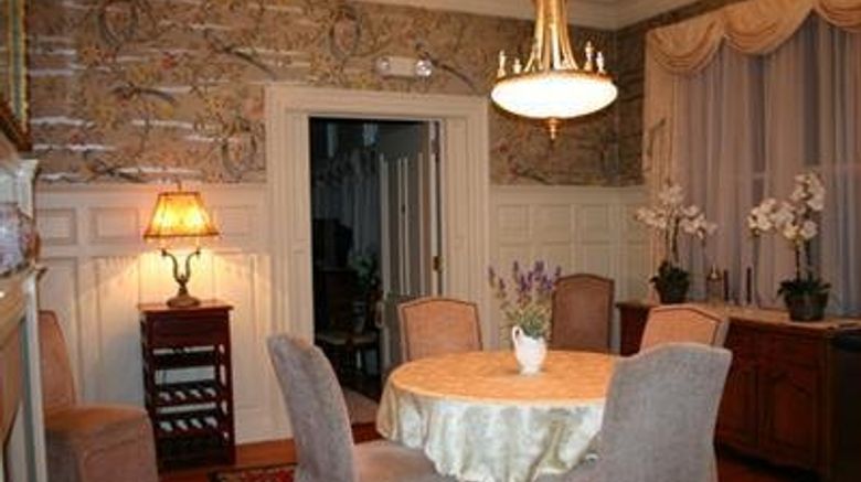 <b>Silver Fountain Inn Lobby</b>. Images powered by <a href="https://www.leonardoworldwide.com/" title="Leonardo Worldwide" target="_blank">Leonardo</a>.