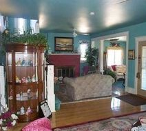 The Bentley Inn Lobby