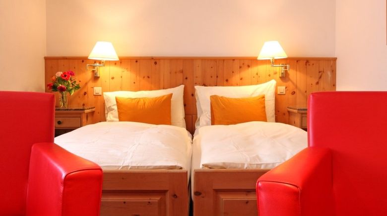 <b>Chesa Rosatsch Hotel Room</b>. Images powered by <a href="https://www.leonardoworldwide.com/" title="Leonardo Worldwide" target="_blank">Leonardo</a>.