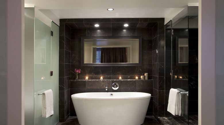 <b>Rosewood Hotel Georgia Room</b>. Images powered by <a href="https://www.leonardoworldwide.com/" title="Leonardo Worldwide" target="_blank">Leonardo</a>.