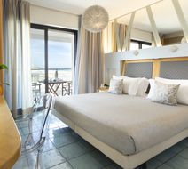 Club House Hotel Room