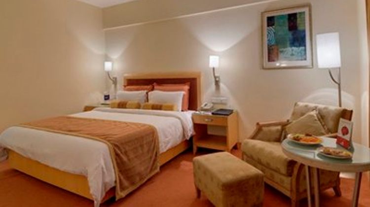 Pride Plaza Hotel Ahmedabad Room