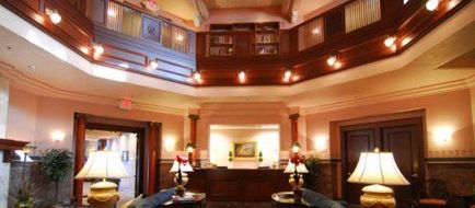 Hotel Winneshiek Lobby