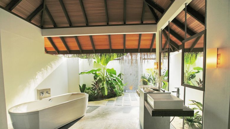 <b>Velassaru Maldives Suite</b>. Images powered by <a href="https://www.leonardoworldwide.com/" title="Leonardo Worldwide" target="_blank">Leonardo</a>.