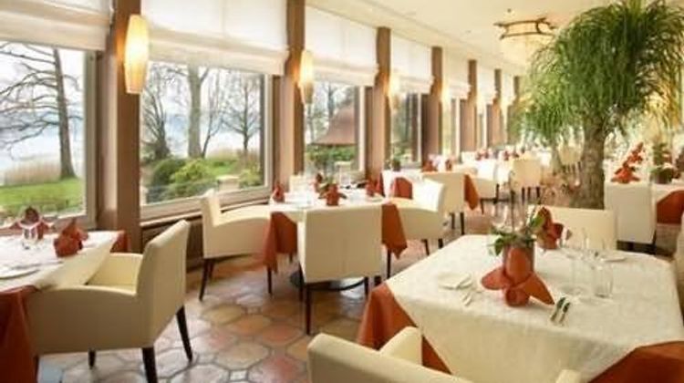 Hotel le Vieux Manoir au Lac Other