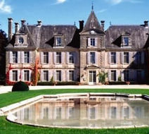 Chateau de Curzay Exterior